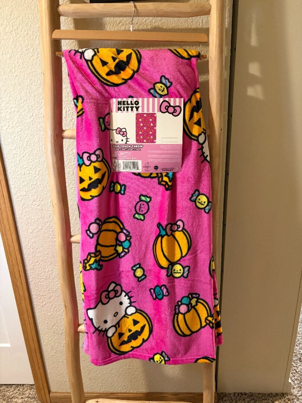 Hello Kitty Hot Pink Pumpkin Candy Silk Touch Throw Blanket 50x70 NWT